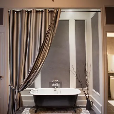 فندق مبيت وإفطار D'hotes La Chartreuse Des Eyres