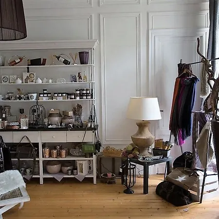 D'hotes La Chartreuse Des Eyres فندق مبيت وإفطار 3*